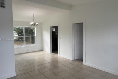 Villa ou maison à louer à West Park, Floride: 3 chambres № 1966457 - photo 2