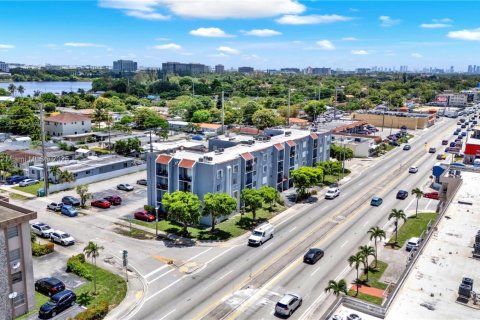 Condo in Miami, Florida, 2 bedrooms  № 1881629 - photo 30