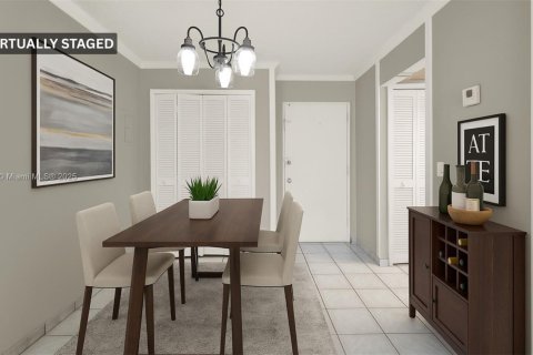 Condo in Miami, Florida, 2 bedrooms  № 1881629 - photo 2