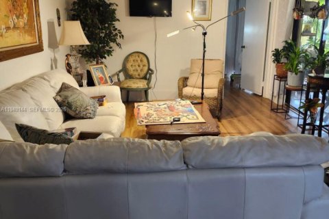 Copropriété à vendre à Miami, Floride: 2 chambres, 124.49 m2 № 2004896 - photo 7