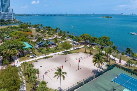 Condominio en venta en Miami, Florida, 47.19 m2 № 1777588 - foto 19