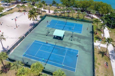 Condominio en venta en Miami, Florida, 47.19 m2 № 1777588 - foto 29
