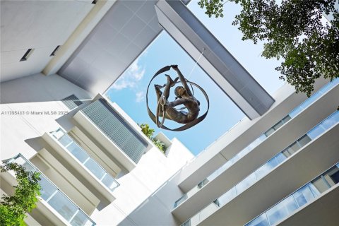 Condo in Hollywood, Florida, 1 bedroom  № 1860981 - photo 10