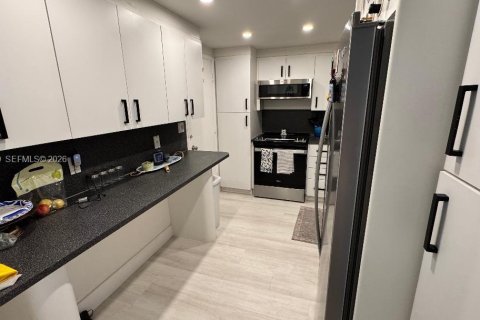 Condominio en alquiler en Miami Beach, Florida, 1 dormitorio, 95.32 m2 № 2079212 - foto 5