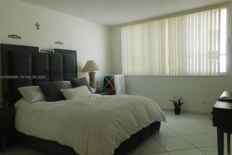 Condominio en alquiler en Miami Beach, Florida, 1 dormitorio, 95.32 m2 № 2079212 - foto 8