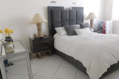 Condominio en alquiler en Miami Beach, Florida, 1 dormitorio, 95.32 m2 № 2079212 - foto 7
