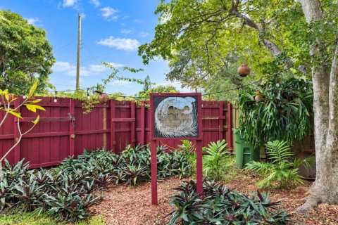 Villa ou maison à vendre à Hollywood, Floride: 2 chambres, 90.86 m2 № 2435467 - photo 28