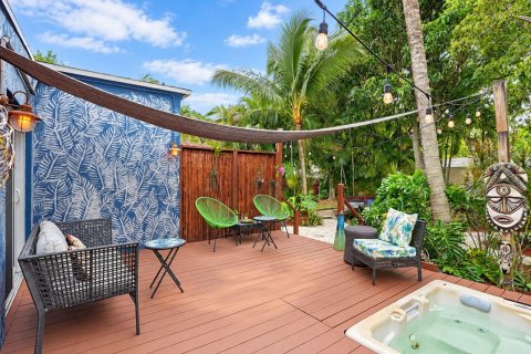 Villa ou maison à vendre à Hollywood, Floride: 2 chambres, 90.86 m2 № 2435467 - photo 16