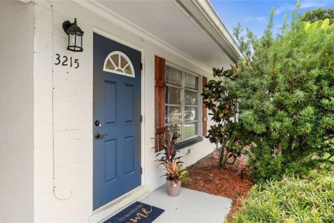 Villa ou maison à vendre à Bradenton, Floride: 2 chambres, 95.88 m2 № 2399165 - photo 2