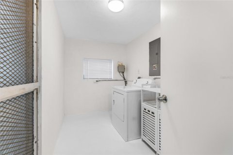 Villa ou maison à vendre à Bradenton, Floride: 2 chambres, 95.88 m2 № 2399165 - photo 21