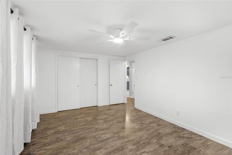 Villa ou maison à vendre à Bradenton, Floride: 2 chambres, 95.88 m2 № 2399165 - photo 13