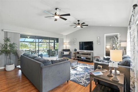 Casa en venta en Cape Coral, Florida, 3 dormitorios, 143.44 m2 № 1849467 - foto 7