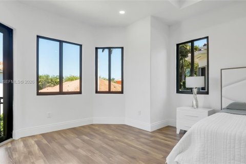 Купить виллу или дом в Катлер-Бей, Флорида 5 спален, 438.22м2, № 2052467 - фото 9