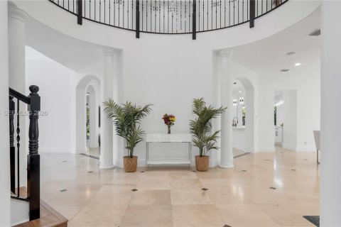 Villa ou maison à vendre à Cutler Bay, Floride: 5 chambres, 438.22 m2 № 2052467 - photo 13