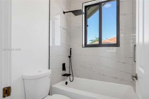 Villa ou maison à vendre à Cutler Bay, Floride: 5 chambres, 438.22 m2 № 2052467 - photo 30