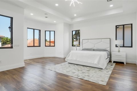 Купить виллу или дом в Катлер-Бей, Флорида 5 спален, 438.22м2, № 2052467 - фото 5