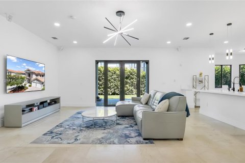Villa ou maison à vendre à Cutler Bay, Floride: 5 chambres, 438.22 m2 № 2052467 - photo 24