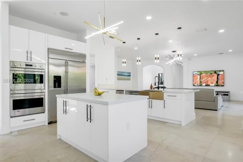 Villa ou maison à vendre à Cutler Bay, Floride: 5 chambres, 438.22 m2 № 2052467 - photo 18