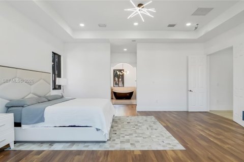 Купить виллу или дом в Катлер-Бей, Флорида 5 спален, 438.22м2, № 2052467 - фото 7