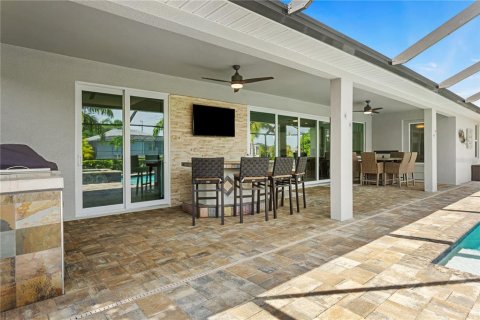 Casa en venta en Cape Coral, Florida, 3 dormitorios, 222.69 m2 № 1383323 - foto 30