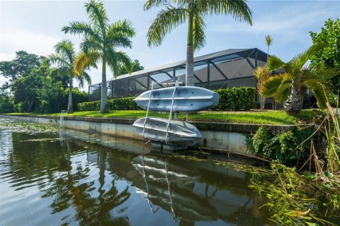 Casa en venta en Cape Coral, Florida, 3 dormitorios, 222.69 m2 № 1383323 - foto 7