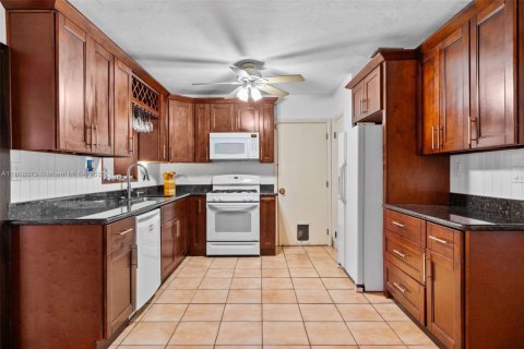 Casa en venta en Palmetto Bay, Florida, 3 dormitorios, 136.01 m2 № 1747833 - foto 14