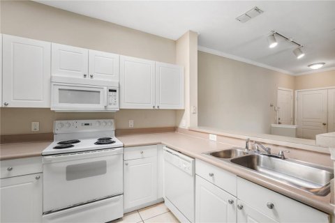 Condo in Tampa, Florida, 2 bedrooms  № 1854721 - photo 12