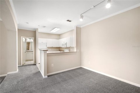 Condo in Tampa, Florida, 2 bedrooms  № 1854721 - photo 7