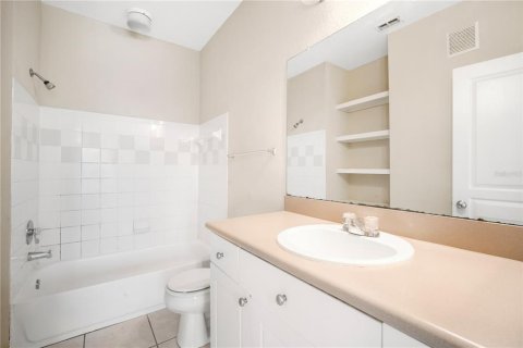 Condo in Tampa, Florida, 2 bedrooms  № 1854721 - photo 20