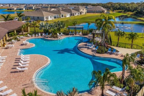 House in Lakewood Ranch, Florida 5 bedrooms, 242.01 sq.m. № 1829663 - photo 17