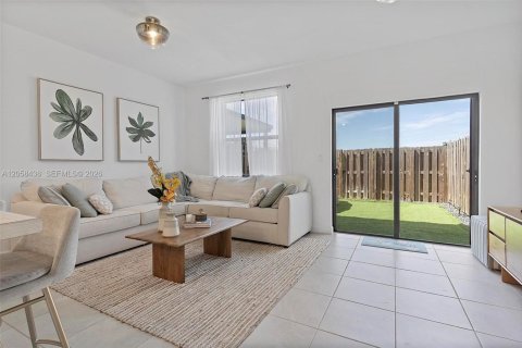 Townhouse in Miami, Florida 3 bedrooms, 126.53 sq.m. № 2263980 - photo 23