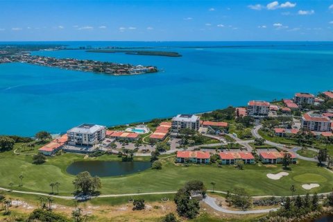 Condo in Saint Petersburg, Florida, 2 bedrooms  № 2236659 - photo 25
