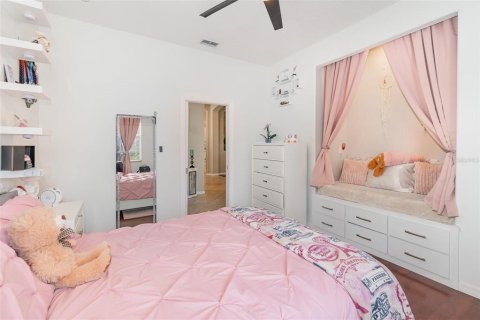House in Apopka, Florida 4 bedrooms, 323.21 sq.m. № 1805041 - photo 14