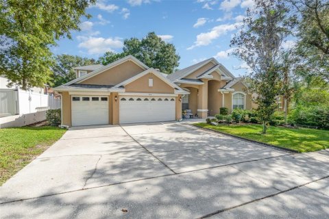 House in Apopka, Florida 4 bedrooms, 323.21 sq.m. № 1805041 - photo 3