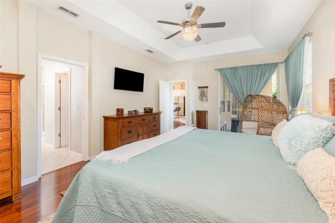 House in Apopka, Florida 4 bedrooms, 323.21 sq.m. № 1805041 - photo 17