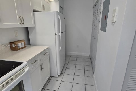 Снять в аренду кондоминиум в Катлер-Бей, Флорида 1 спальня, 75.53м2, № 2086106 - фото 8