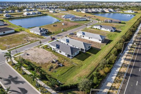 Villa ou maison à vendre à Lakewood Ranch, Floride: 2 chambres, 141.58 m2 № 2149128 - photo 25