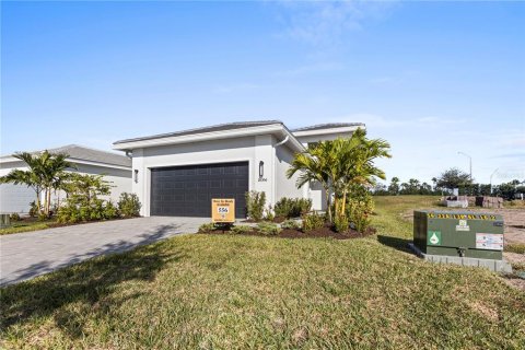 Villa ou maison à vendre à Lakewood Ranch, Floride: 2 chambres, 141.58 m2 № 2149128 - photo 2