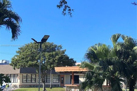 Condominio en venta en Lauderdale Lakes, Florida, 2 dormitorios, 102.38 m2 № 1579386 - foto 18