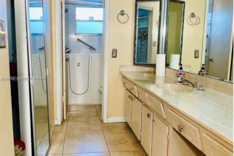 Condominio en venta en Lauderdale Lakes, Florida, 2 dormitorios, 102.38 m2 № 1579386 - foto 12