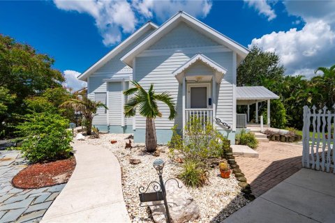 House in Punta Gorda, Florida 3 bedrooms, 202.81 sq.m. № 1919487 - photo 5