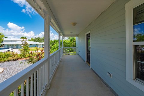 House in Punta Gorda, Florida 3 bedrooms, 202.81 sq.m. № 1919487 - photo 14