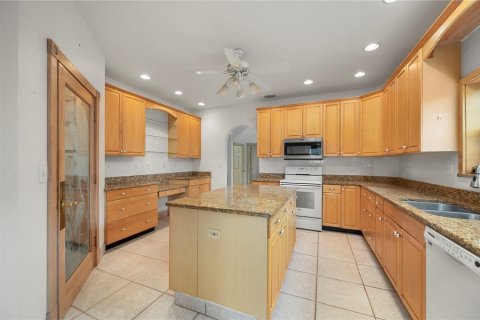 House in Punta Gorda, Florida 3 bedrooms, 202.81 sq.m. № 1919487 - photo 28