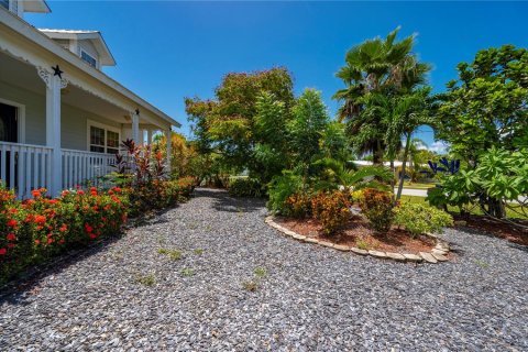 House in Punta Gorda, Florida 3 bedrooms, 202.81 sq.m. № 1919487 - photo 11