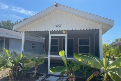 Casa en alquiler en Sarasota, Florida, 2 dormitorios, 68.28 m2 № 1789723 - foto 1
