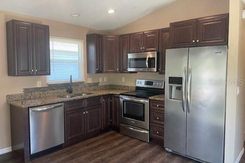 Casa en alquiler en Sarasota, Florida, 2 dormitorios, 68.28 m2 № 1789723 - foto 4