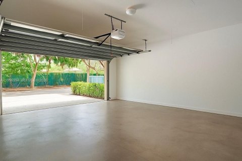 House in Delray Beach, Florida 3 bedrooms, 256.5 sq.m. № 2011516 - photo 22