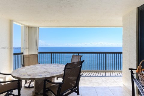 Condo in Tequesta, Florida, 3 bedrooms  № 1969966 - photo 18