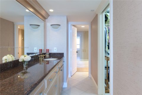 Condo in Tequesta, Florida, 3 bedrooms  № 1969966 - photo 28