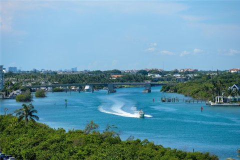 Condo in Tequesta, Florida, 3 bedrooms  № 1969966 - photo 11